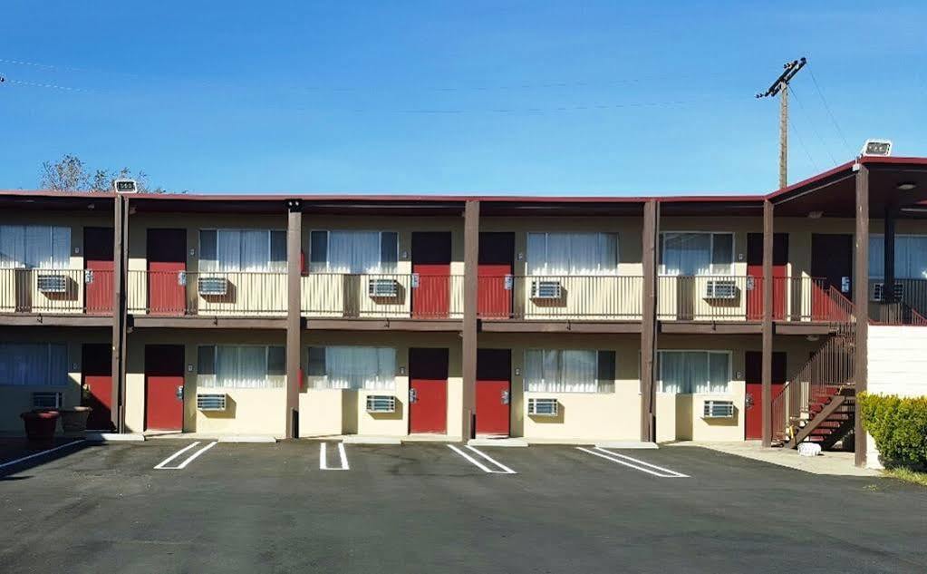 Red Roof Inn Mojave Eksteriør billede